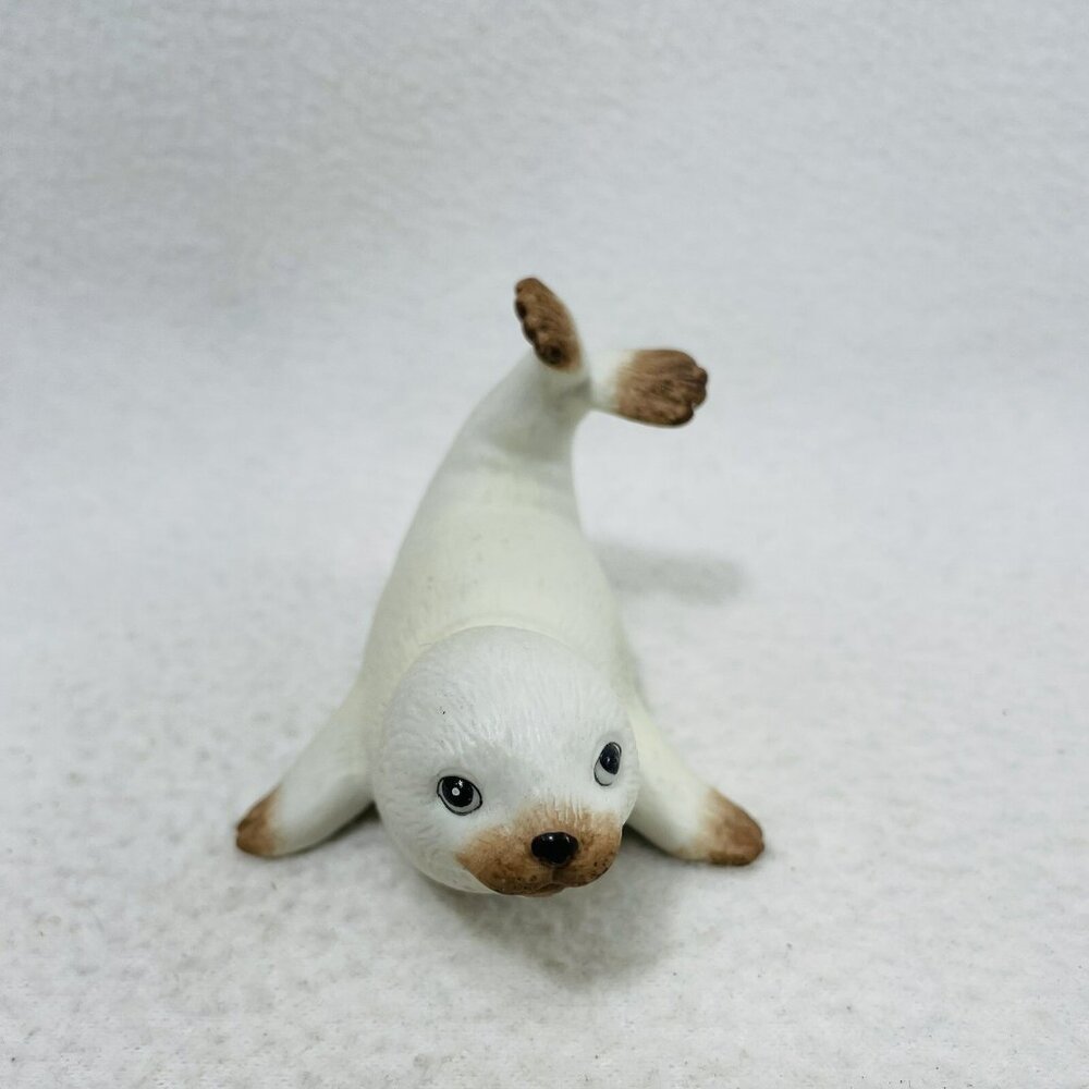 Homco Harp Seal Sea Lion Otter Figurine Porcelain White Ocean Aquarium Display